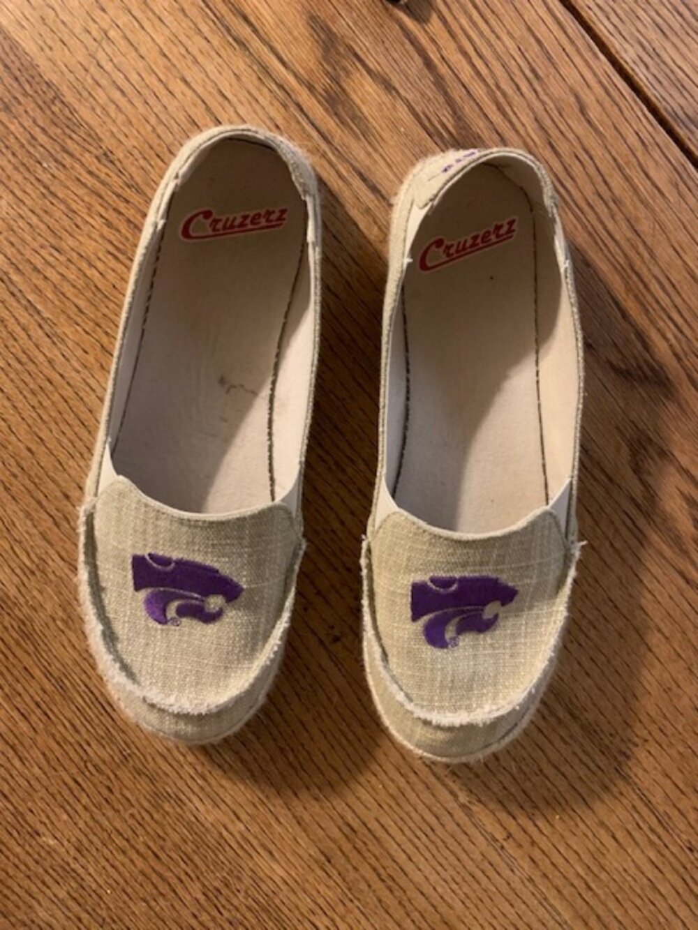 Kansas State Wildcats, Women's size 9, lightweight shoes, Like NEW